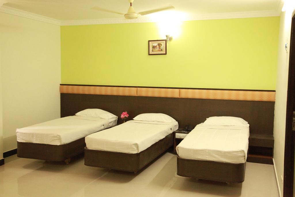 Jeyam Residency, Kumbakonam Hotel Bagian luar foto