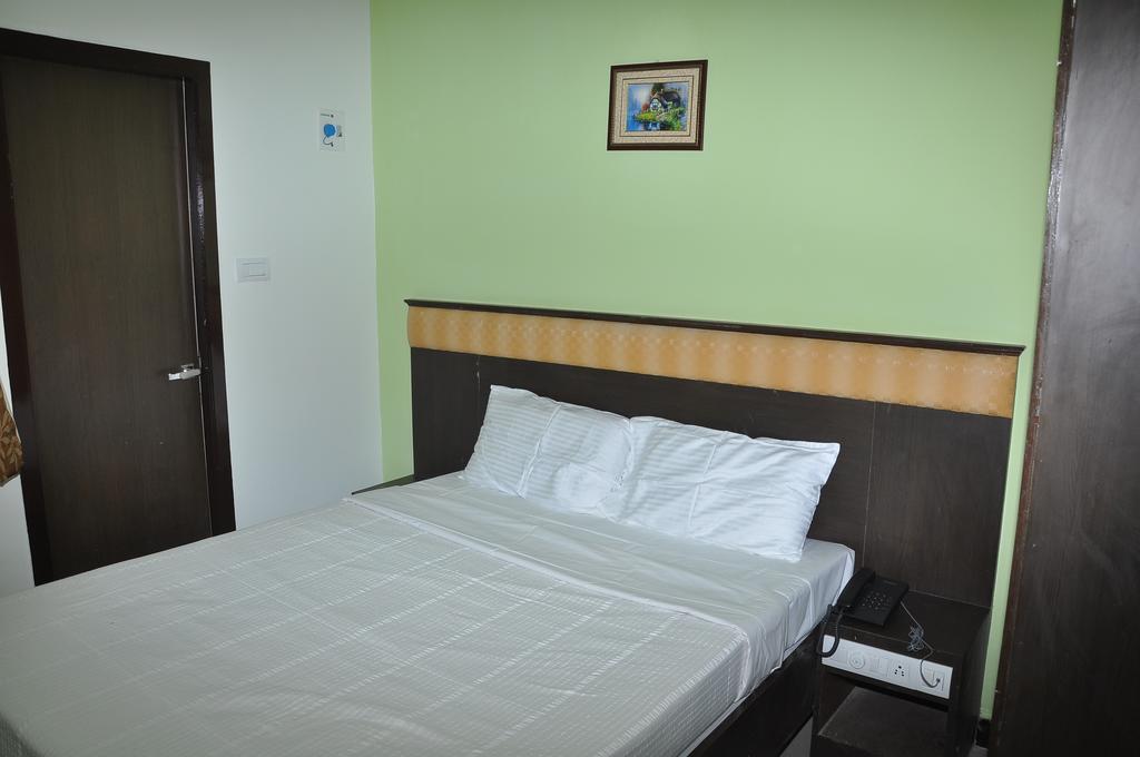 Jeyam Residency, Kumbakonam Hotel Bagian luar foto